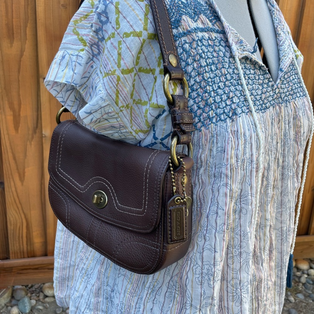 Coach chocolate brown with turn lock EUC